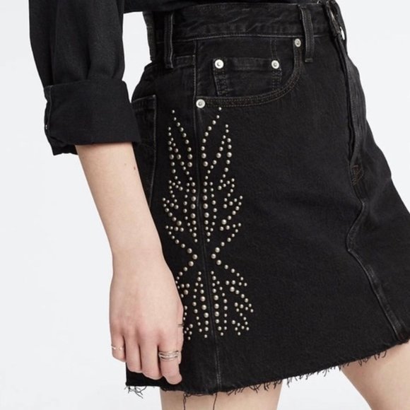 Levi’s Studded Skirt Black Denim Size 27 New With Tags - Picture 3 of 10